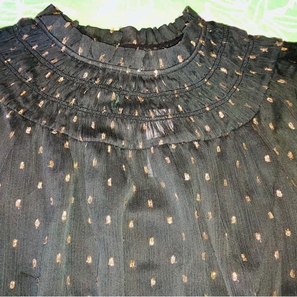 NWT Ann Taylor Black Gold Shimmer Top Large - Picture 2 of 2